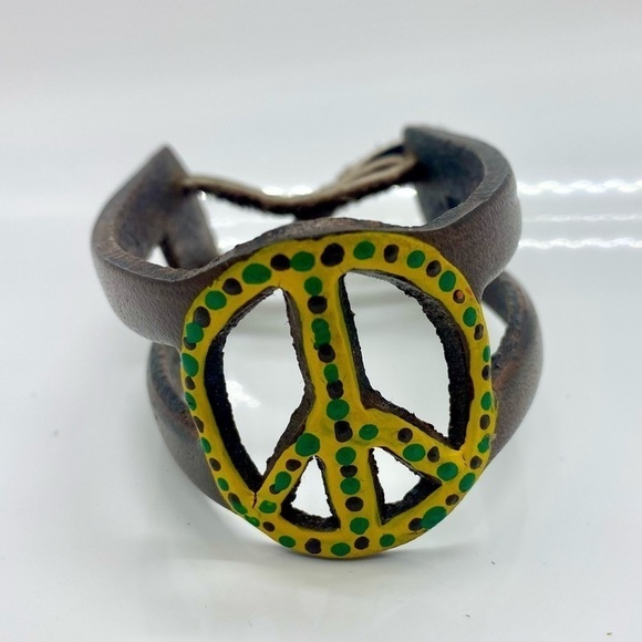Mexican Artisan Handmade Hand Painted Brown Peace Sign Leather Cuff Braclet - Picture 1 of 4